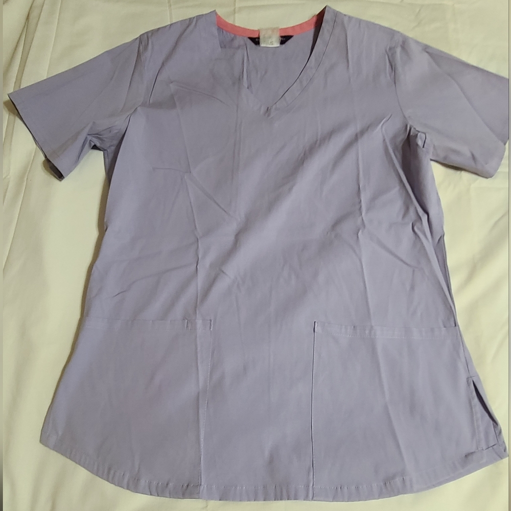 Nu Dimensions Stretch Women's Lavender V-Neck Top And Matching Pants